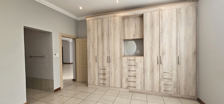 2 Bedroom Property for Sale in Xanadu North West